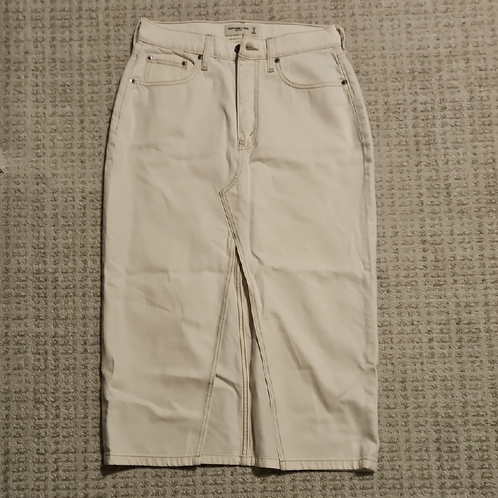 Abercrombie Women's Cream Denim Skirt